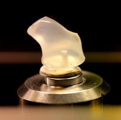 3D-scanning och returnering av formgjuten produkt eller avgjutningar - Hypear custom-fit product, 3D-printed in Sweden with precision scanning technology for perfect fit and superior comfort